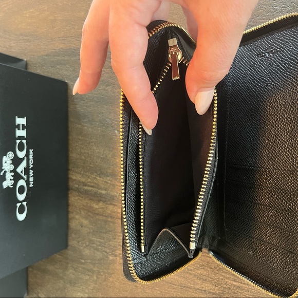 BRAND NEW✨Coach Zip Around Leather Wallet - Black * brand new w/ tags * - Picture 9 of 15